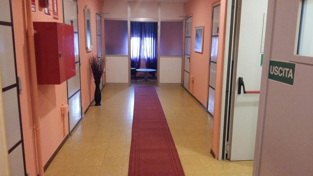 Hotel Violetta Parma Dış mekan fotoğraf